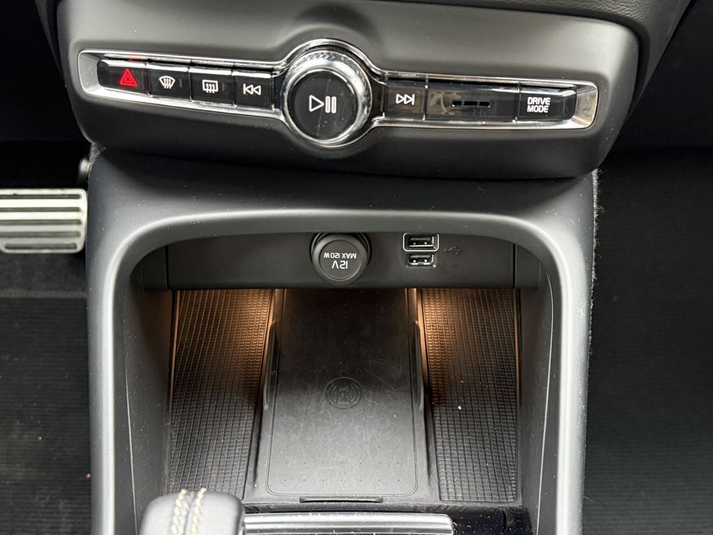 Volvo XC40 R Design AWD Xenon