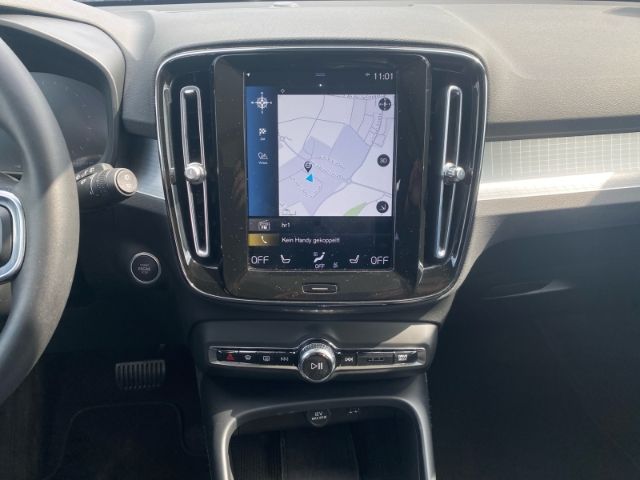 Volvo XC40 Momentum Pro 2WD B4