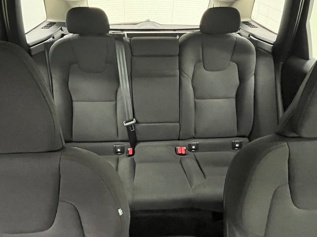 Volvo XC60 B4 Diesel Momentum Pro