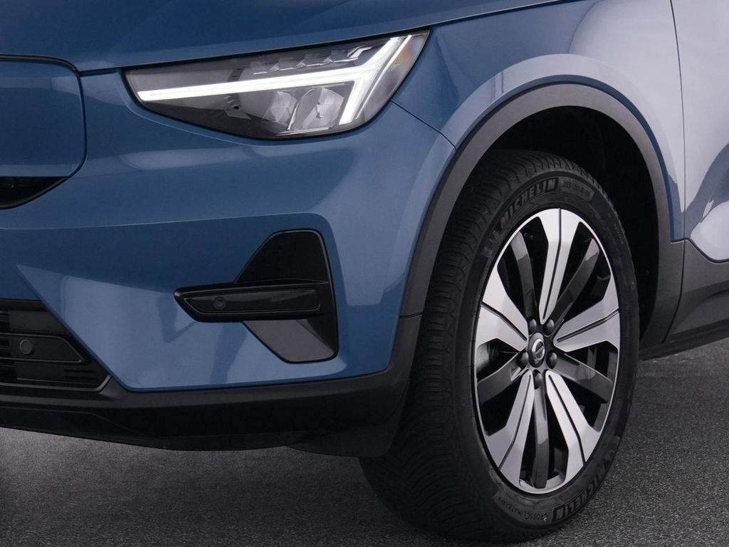 Volvo XC40 Core Recharge Pure Electric