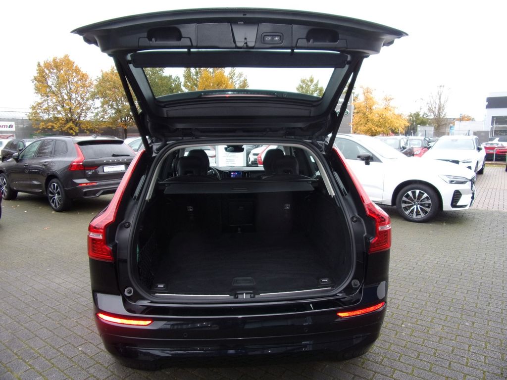 Volvo XC60 B4 Momentum Pro 2WD