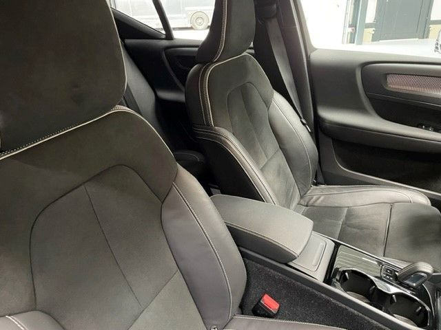 Volvo XC40 Recharge Twin Plus Pure Electric AWD