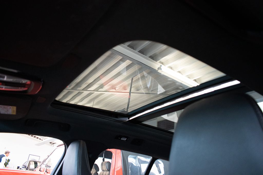 Volvo XC40 RECHARGE HARMAN/ KARDON