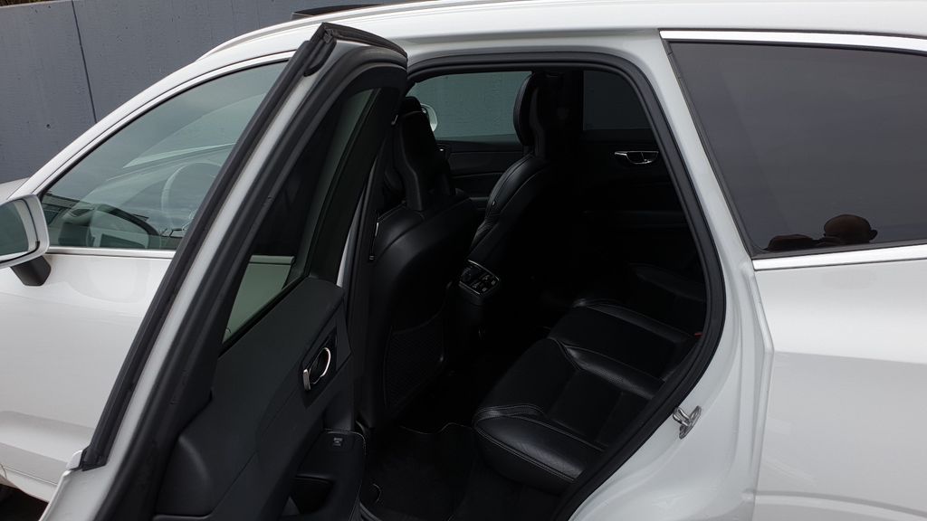 Volvo XC60 D5 AWD R Design