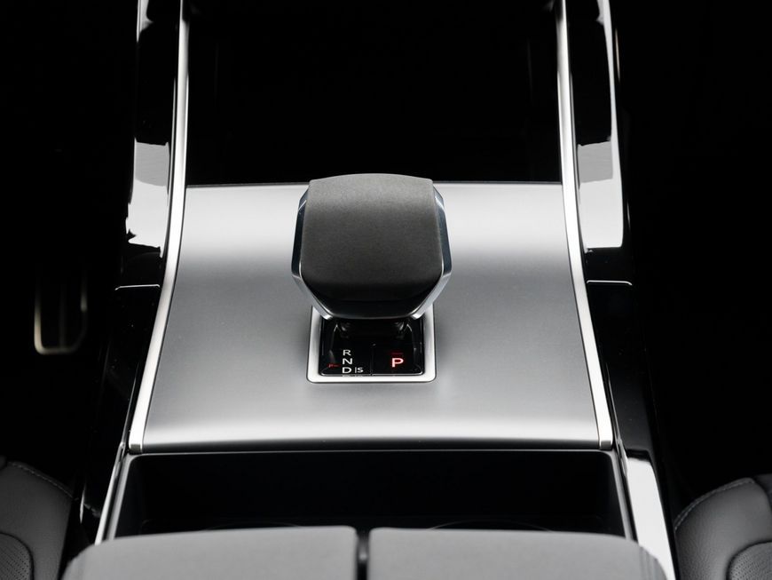 Land Rover Range Rover Velar P400e Dynamic SE