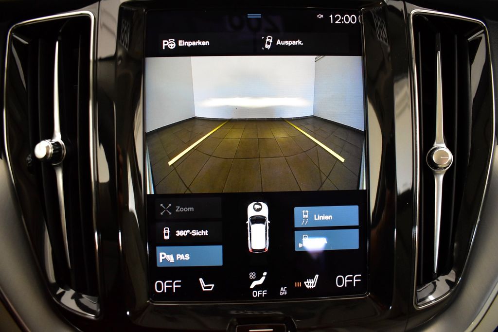 Volvo XC60 Momentum Pro