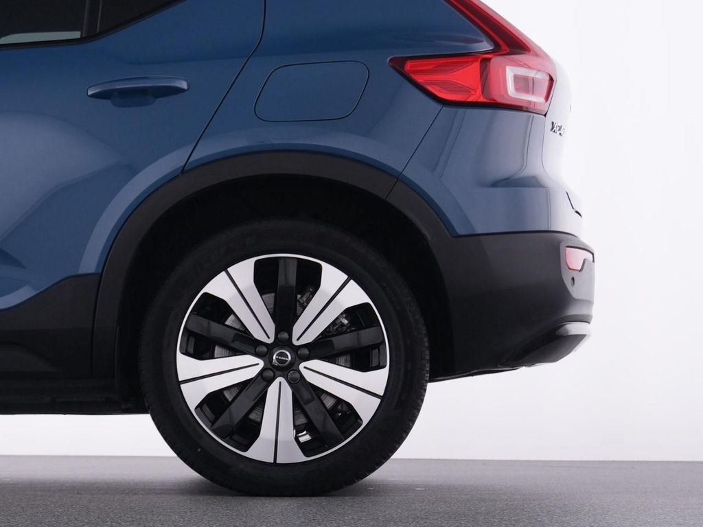 Volvo XC40 Core Recharge Pure Electric