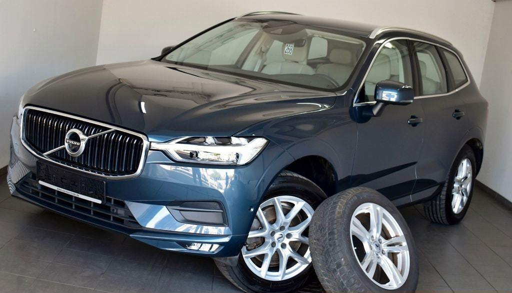 Volvo XC60 Momentum Pro