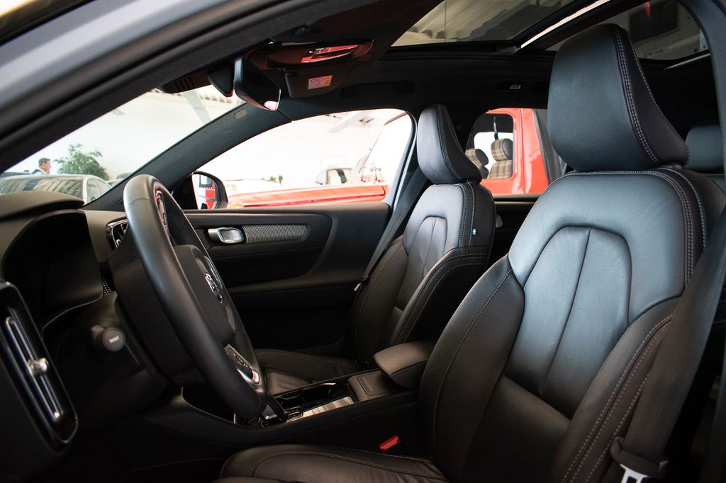 Volvo XC40 RECHARGE HARMAN/ KARDON