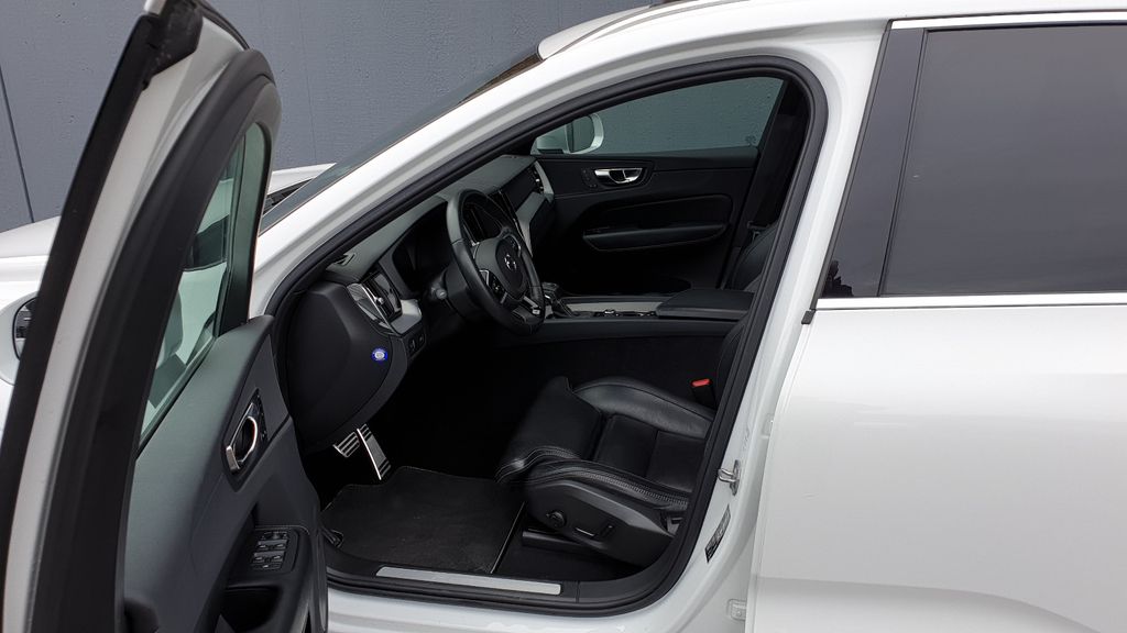 Volvo XC60 D5 AWD R Design