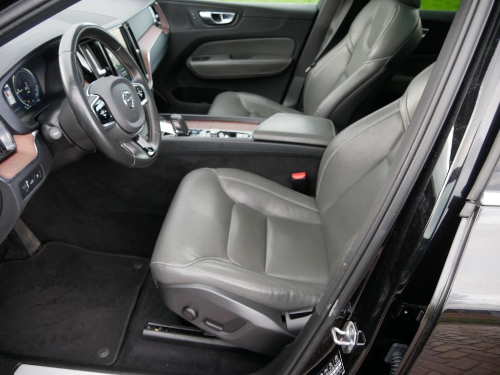 Volvo XC60 2.0 T8 Twin Motor AWD Inscription