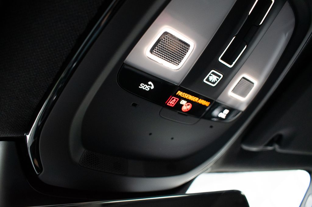 Volvo XC40 RECHARGE HARMAN/ KARDON