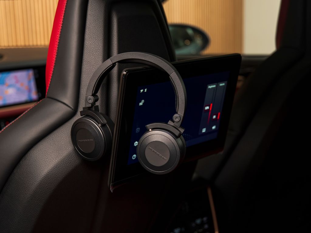 Porsche Cayenne E-Hybrid Coupe CARBON