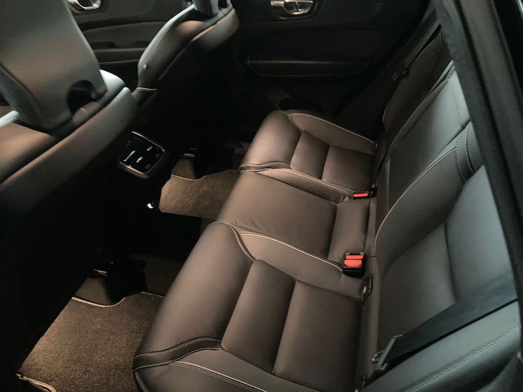 Volvo XC60 T6 R-Design AWD