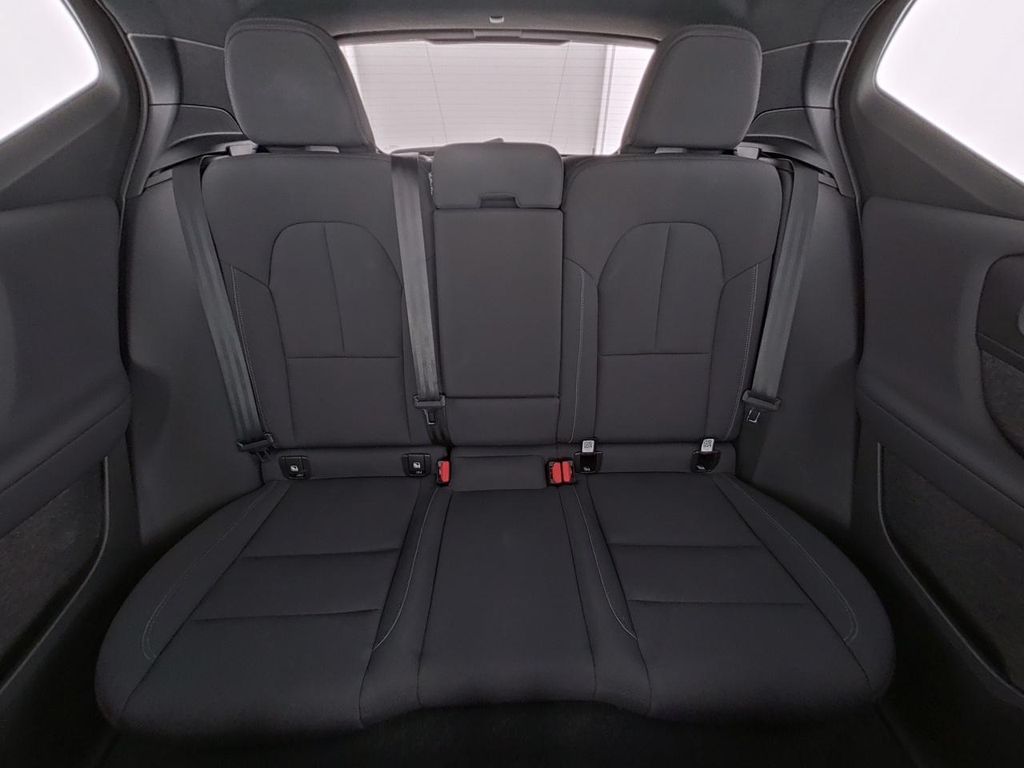 Volvo XC40 Core Recharge Pure Electric