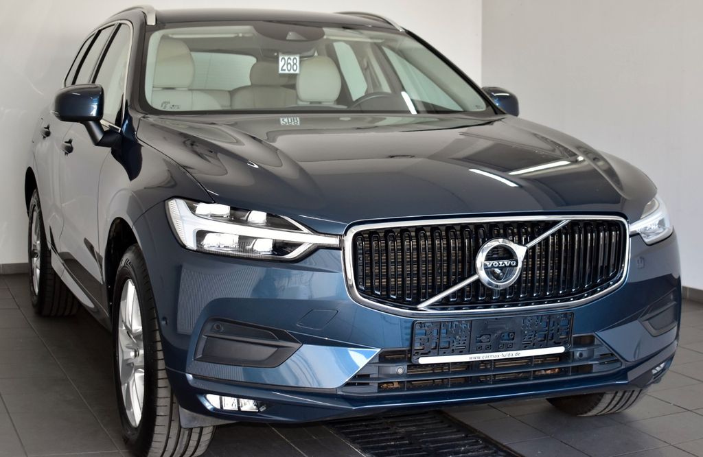 Volvo XC60 Momentum Pro