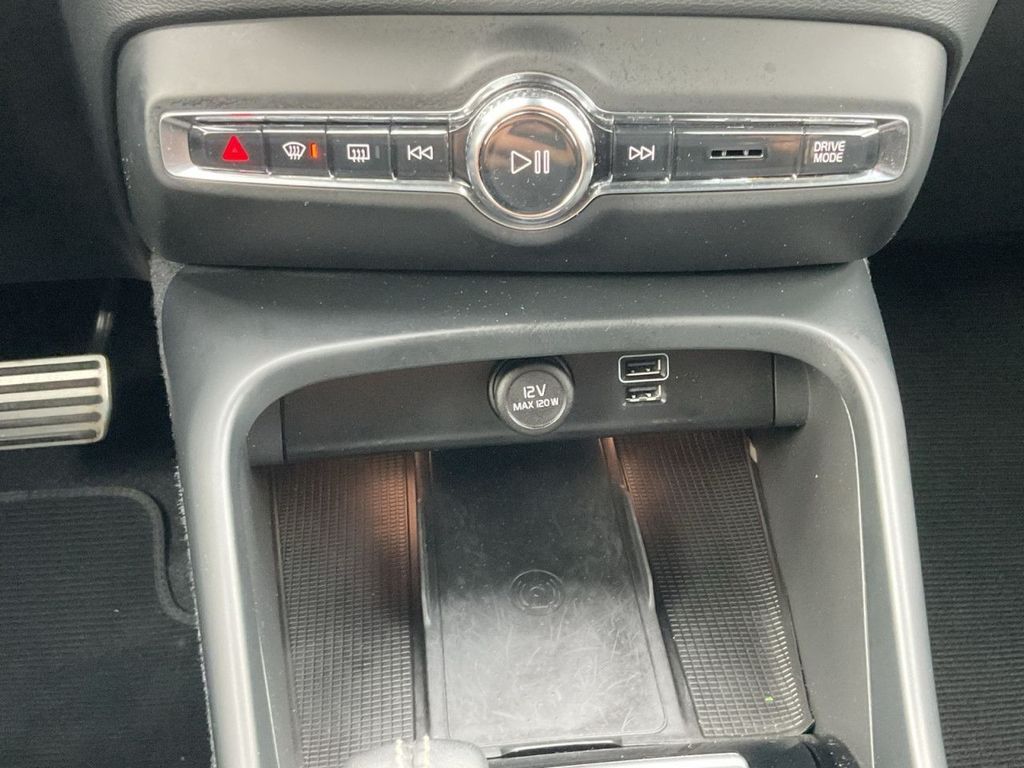 Volvo XC40 B4 R-Design AWD