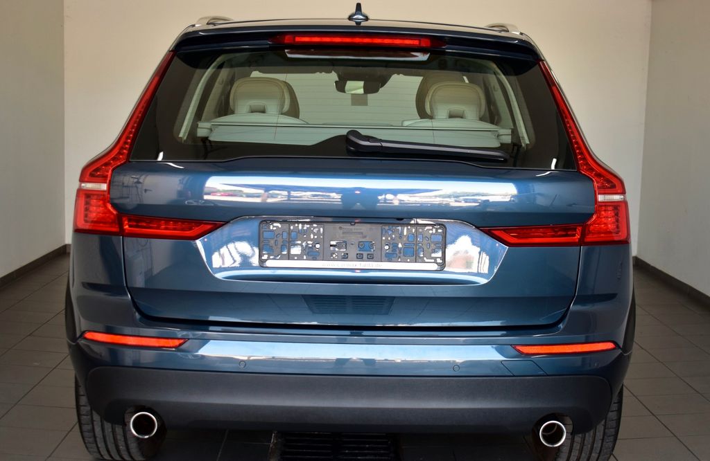 Volvo XC60 Momentum Pro