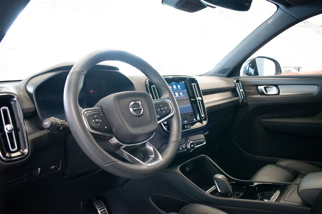 Volvo XC40 RECHARGE HARMAN/ KARDON