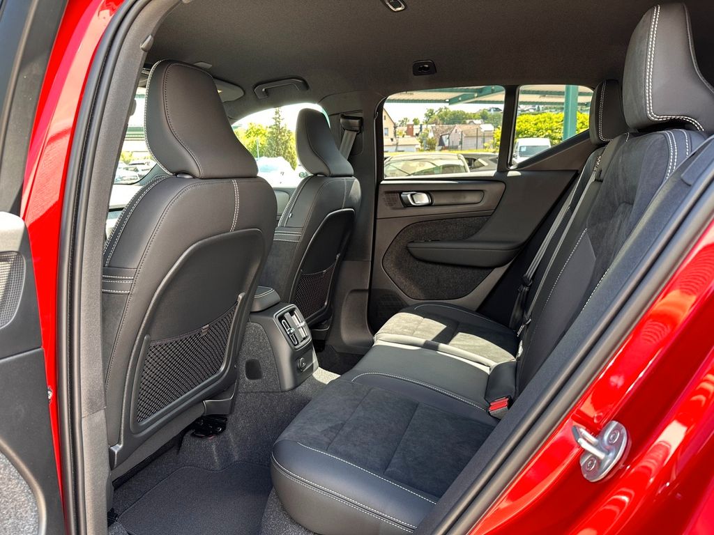 Volvo XC40 T4 Recharge Plus Bright