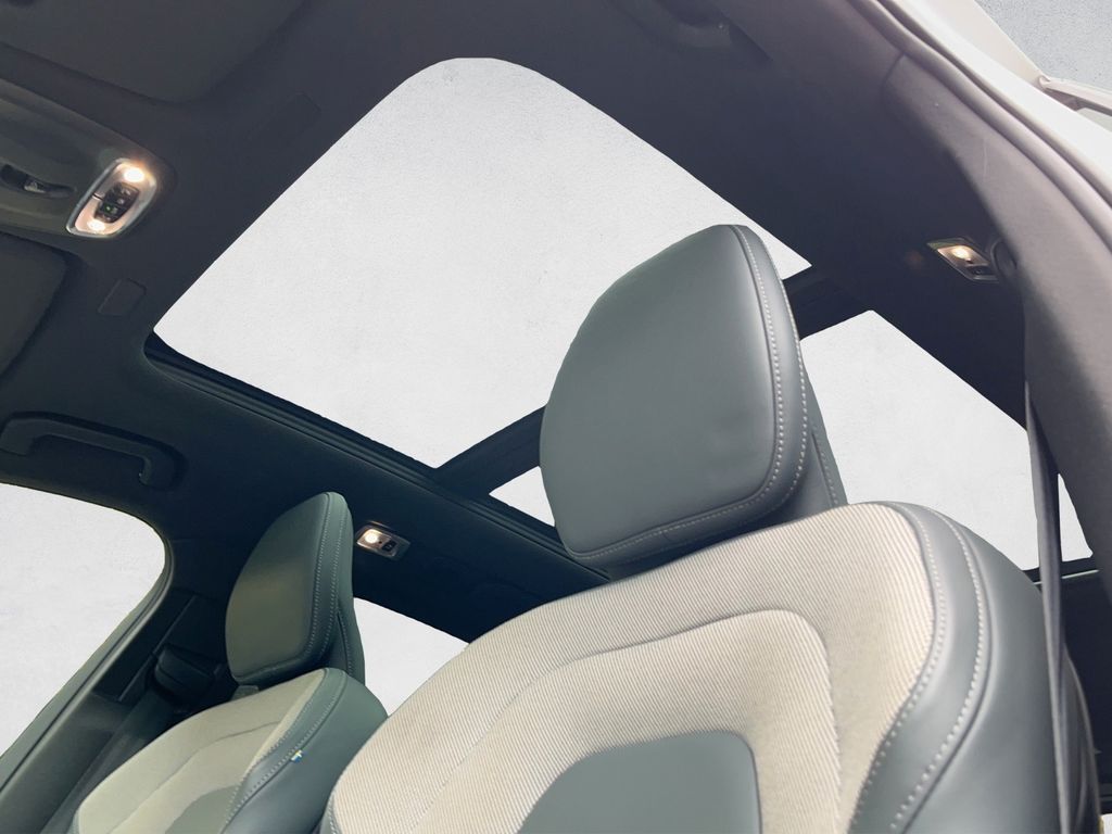 Volvo XC60 Recharge T6 AWD R-Design