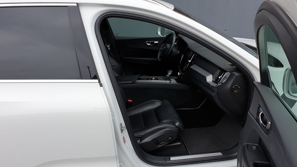 Volvo XC60 D5 AWD R Design