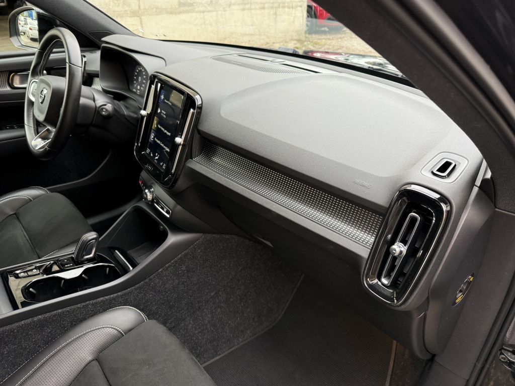 Volvo XC40 R Design AWD Xenon