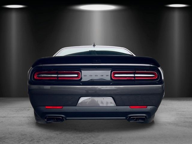 Dodge Challenger SRT