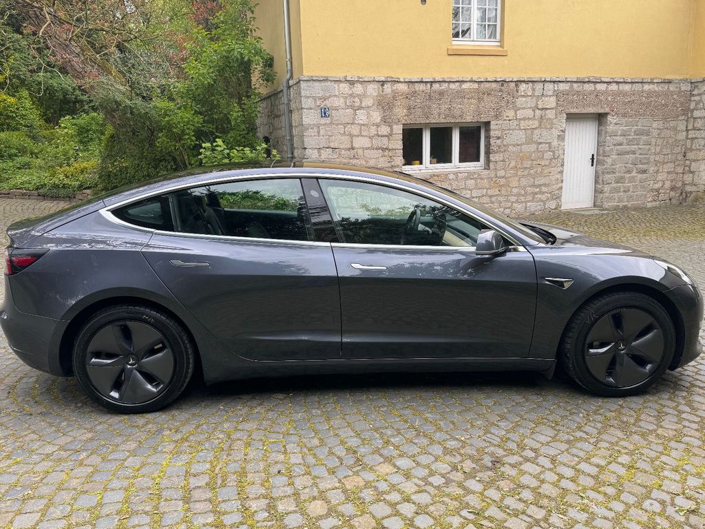 Tesla Model 3 Long Range Dual AWD