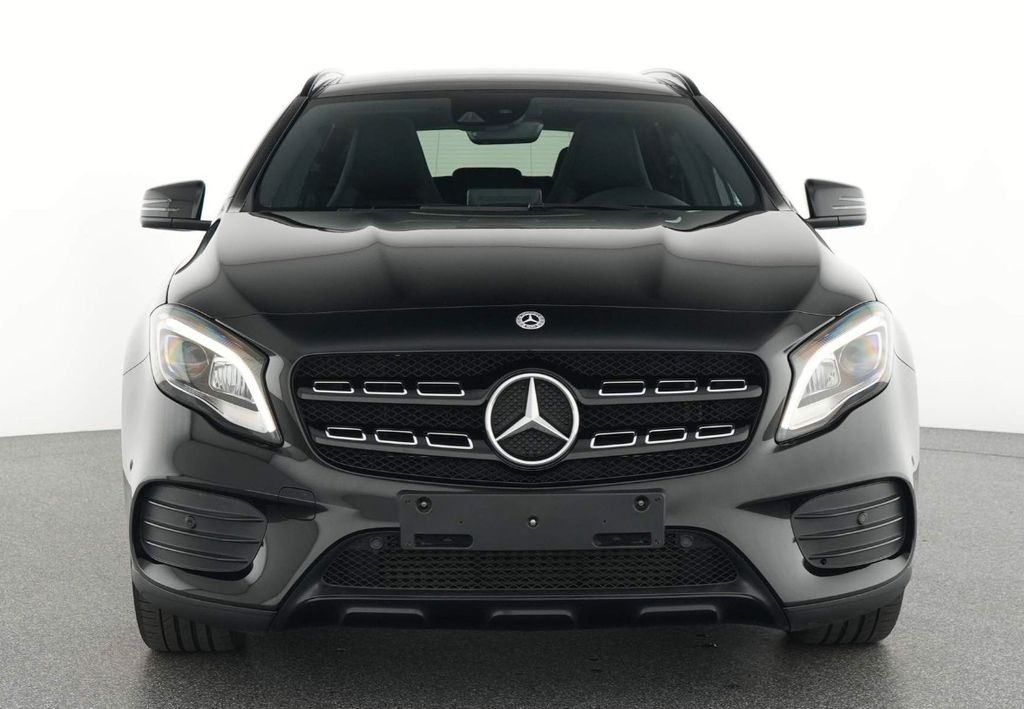 Mercedes-Benz GLA 180 AMG