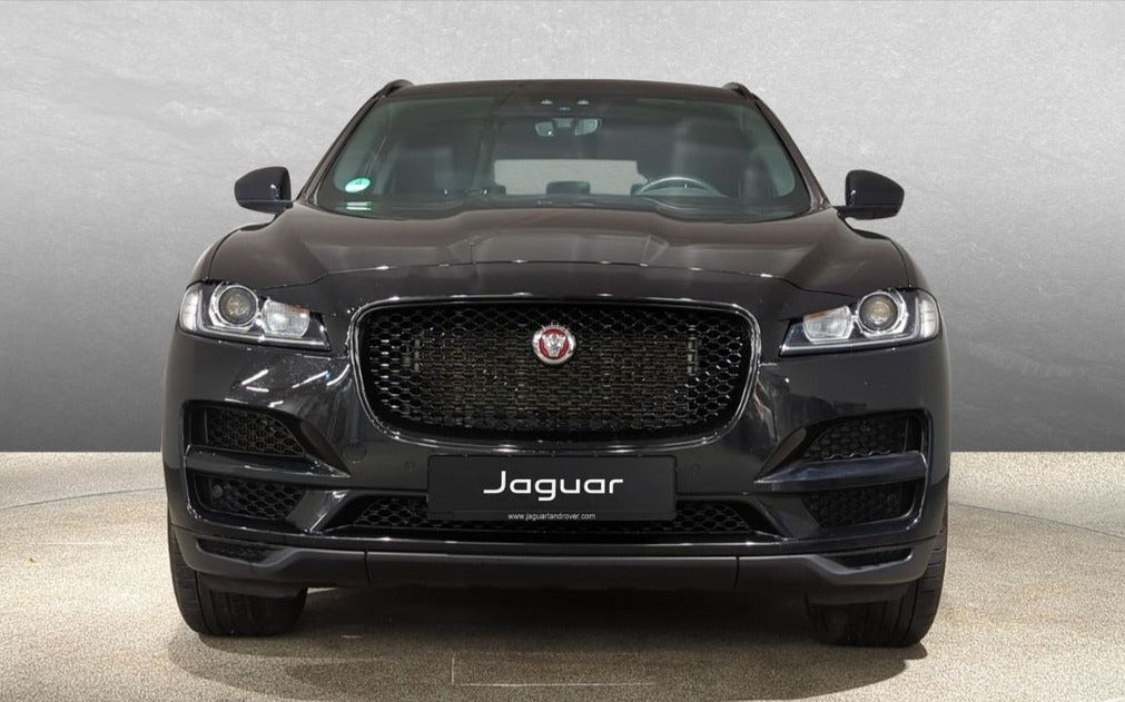 Jaguar F-Pace 25t Pure Black