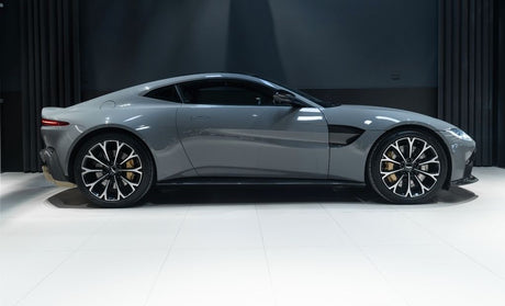 Aston Martin Vantage 4.0 V8