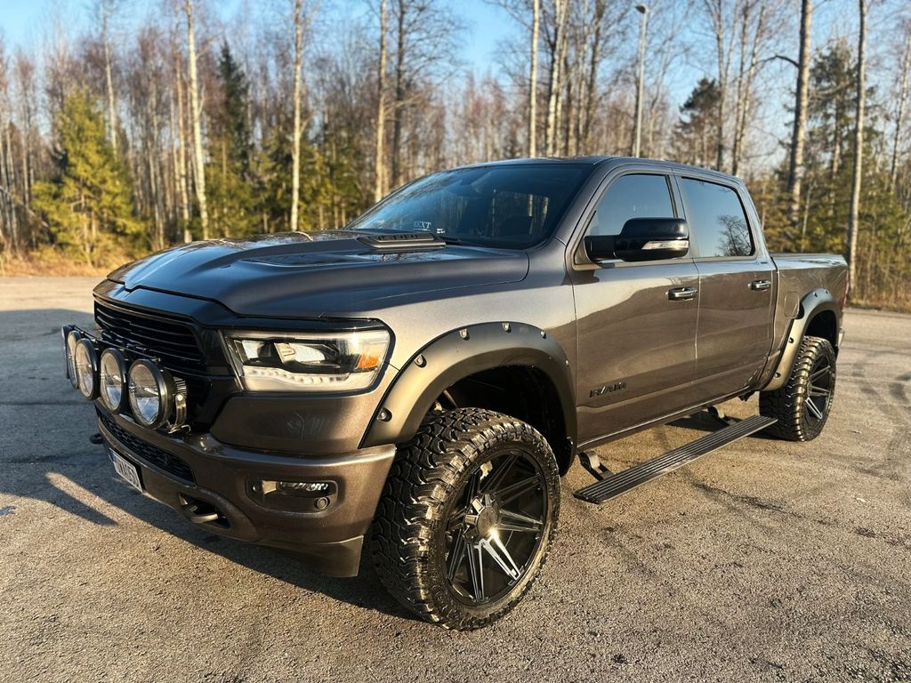 Dodge RAM 1500 Crew Cab