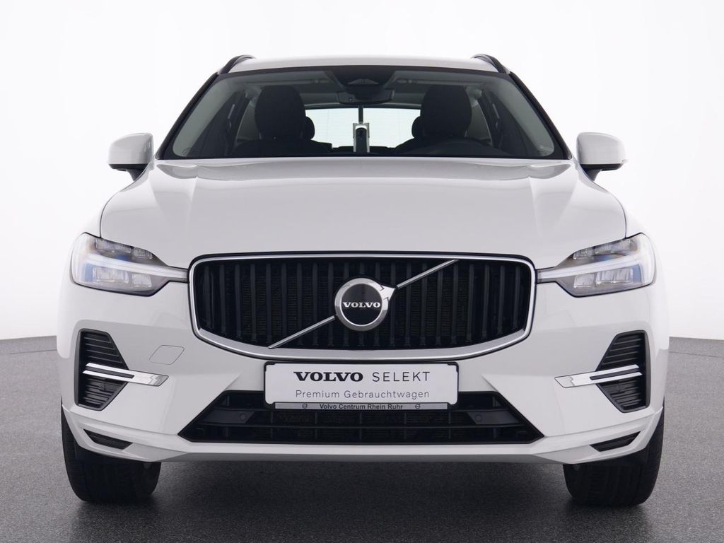 Volvo XC60 B4 Momentum Pro