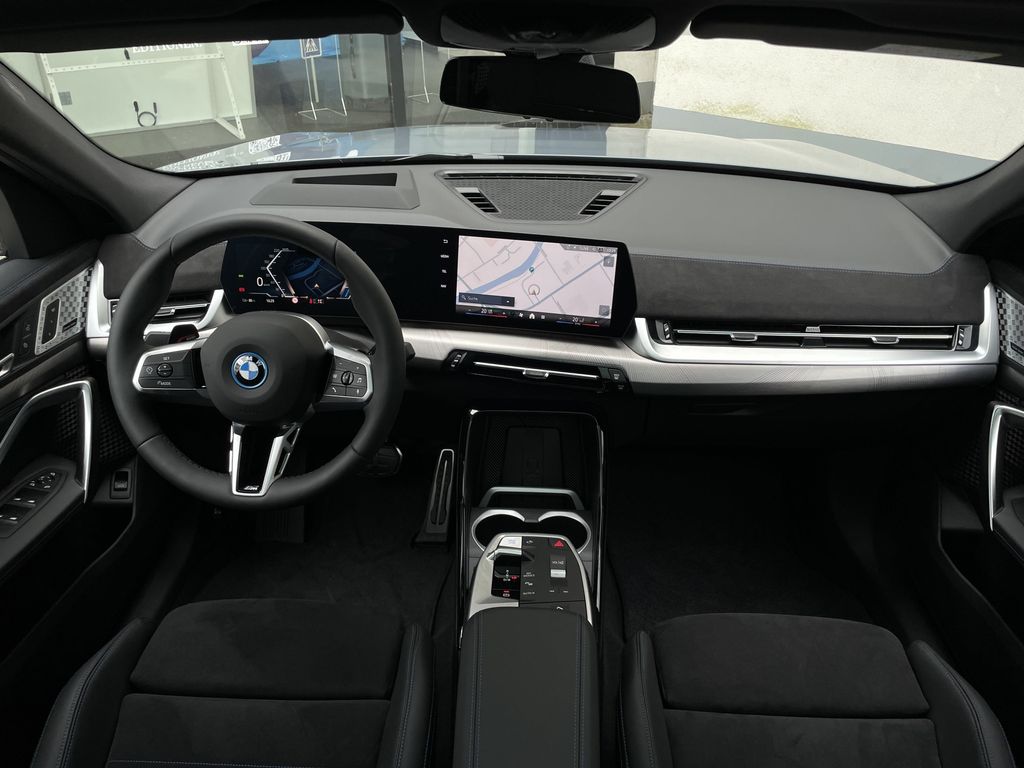 BMW iX2 xDrive30 M-Sport