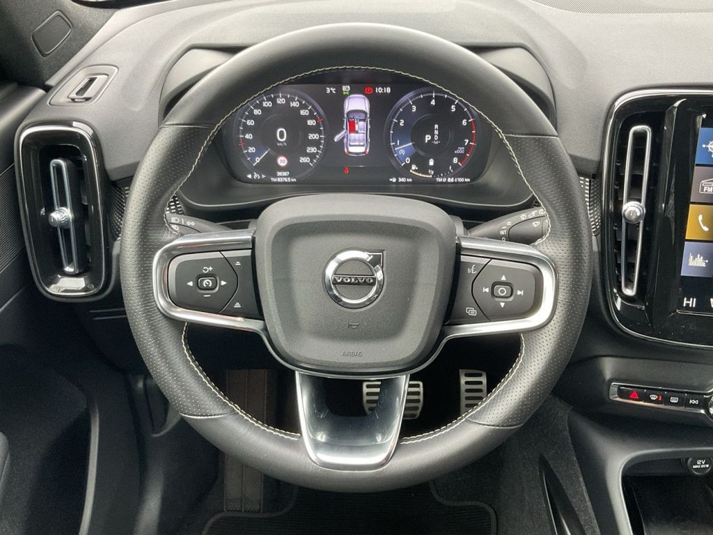 Volvo XC40 B4 R-Design AWD