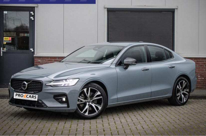 Volvo S60 Plus Dark B4