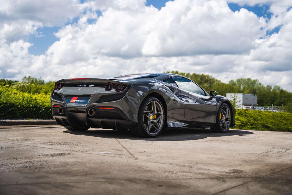 Ferrari F8 Tributo Grigio Scuro