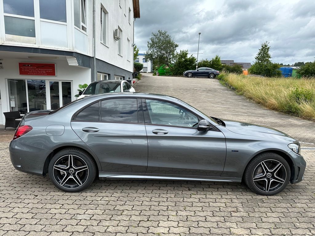 Mercedes-Benz C 300e AMG