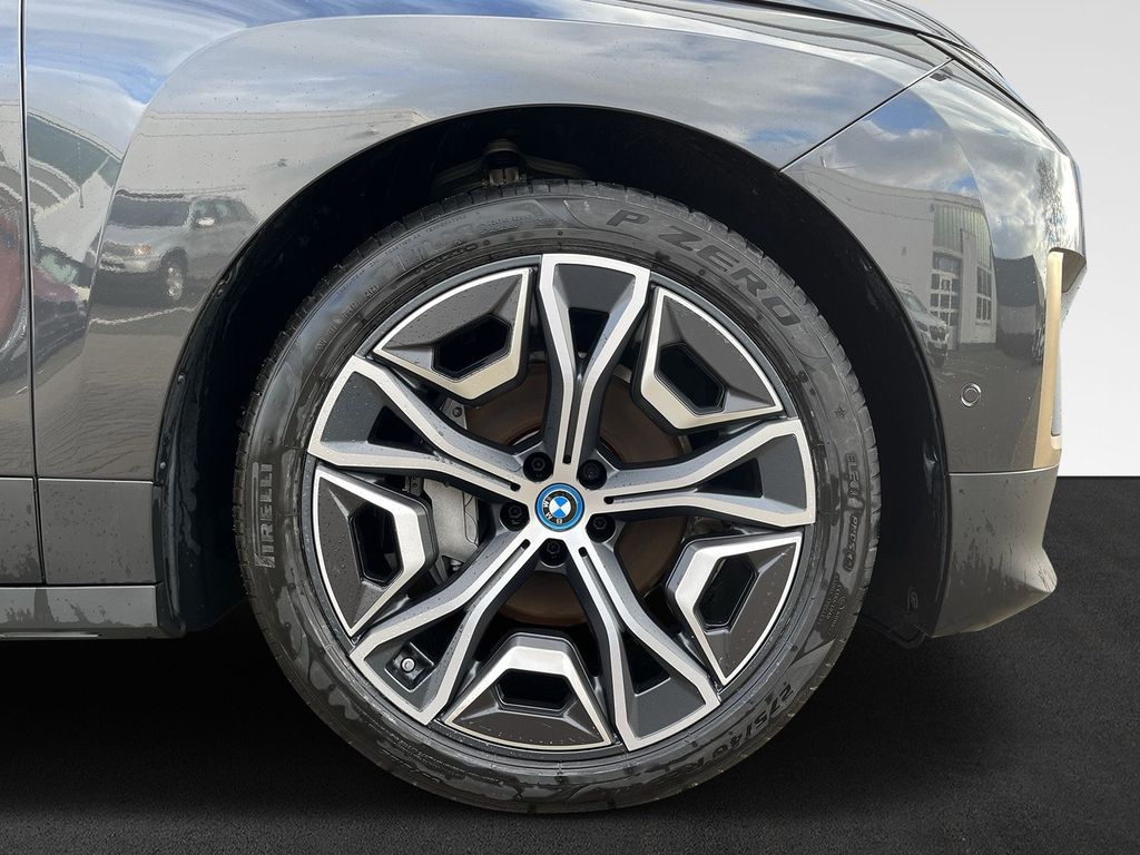 BMW iX xDrive40