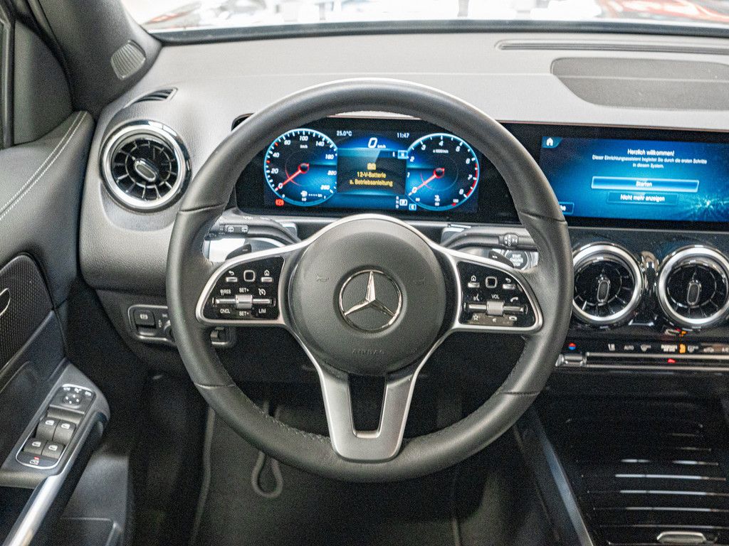 Mercedes-Benz GLB 180