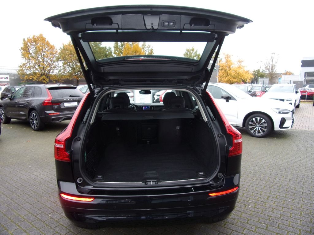 Volvo XC60 B4 Momentum Pro 2WD