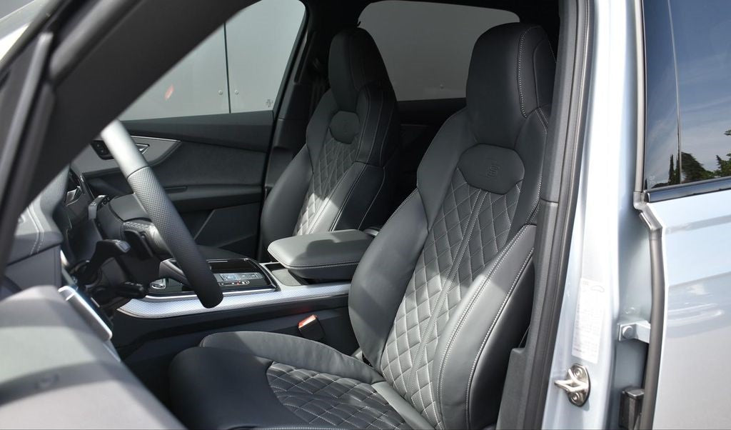 Audi Q7 S-LINE TDI (7 Seater)