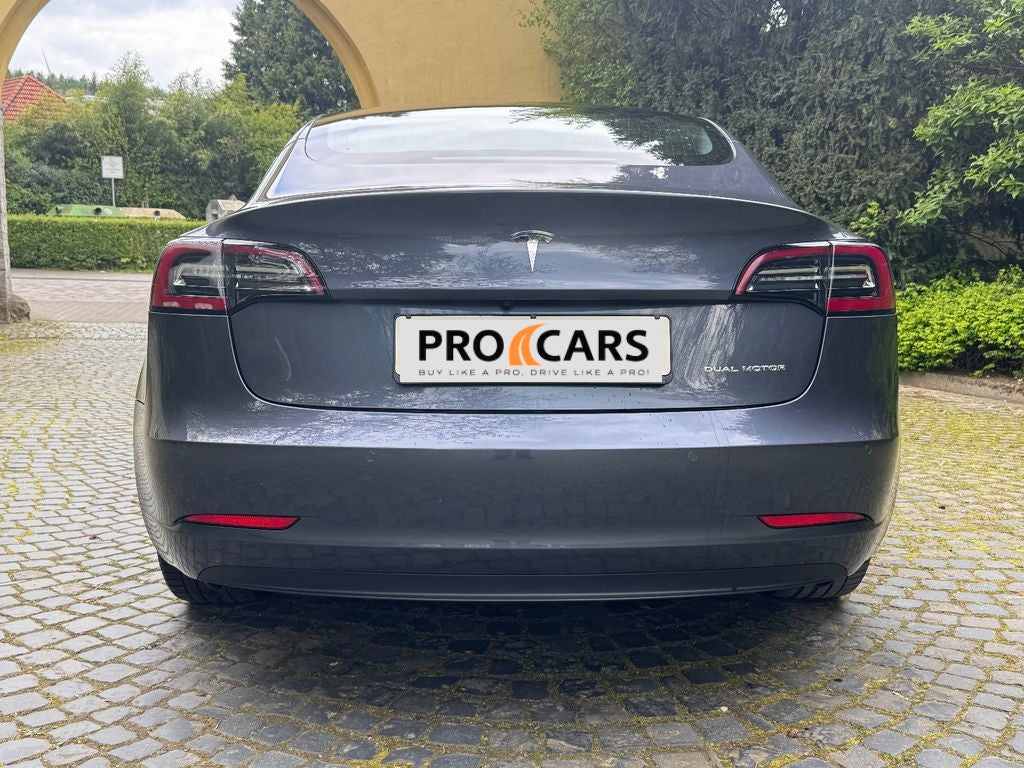 Tesla Model 3 Long Range Dual AWD