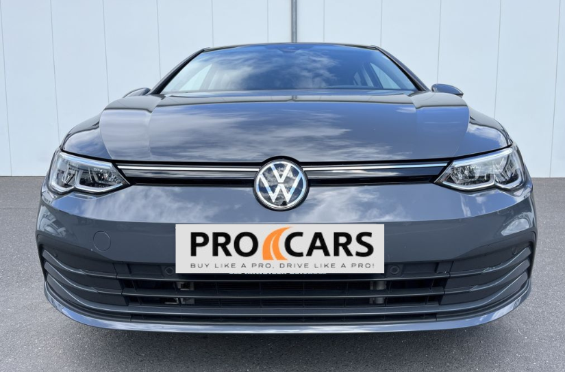 Volkswagen Golf 2.0 TDI DSG Life R-Line