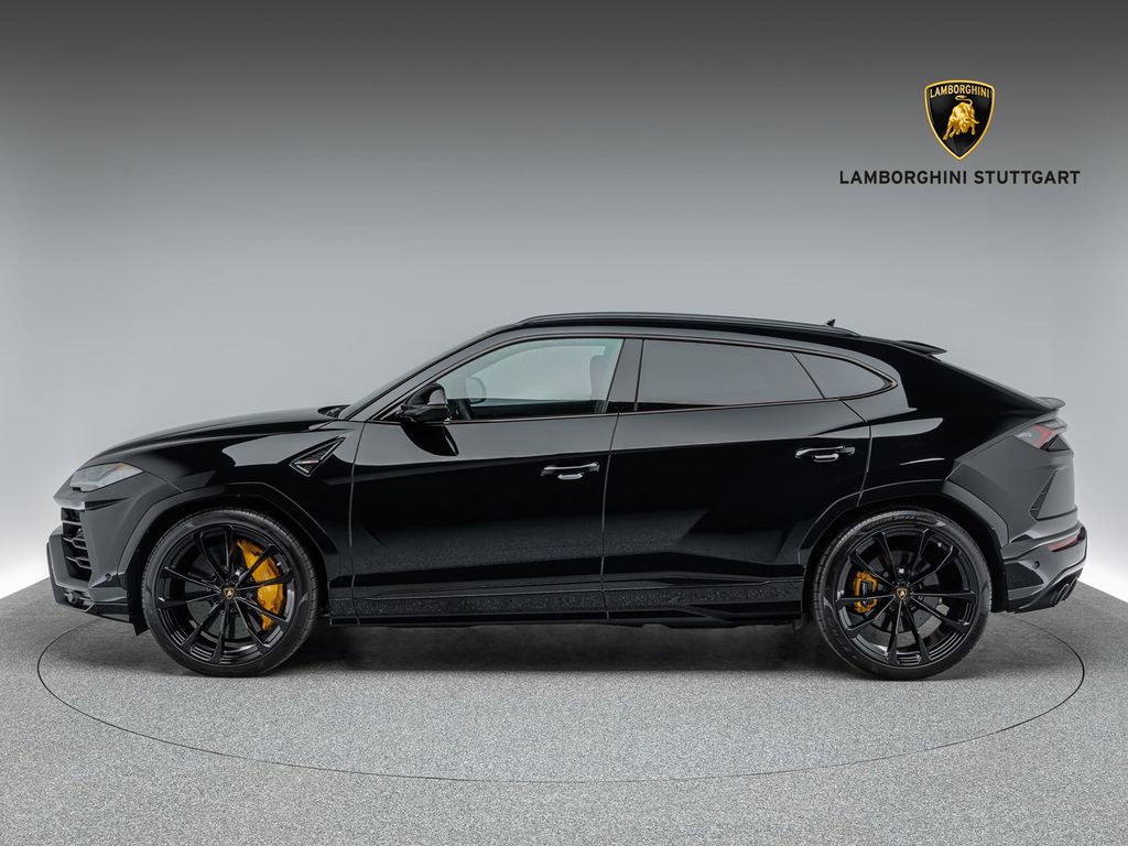 Lamborghini Urus Black