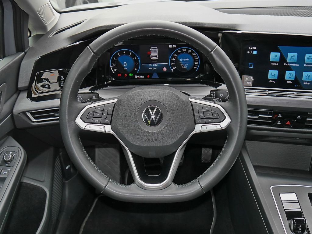 Volkswagen Golf 8 1.5 eTSI Style