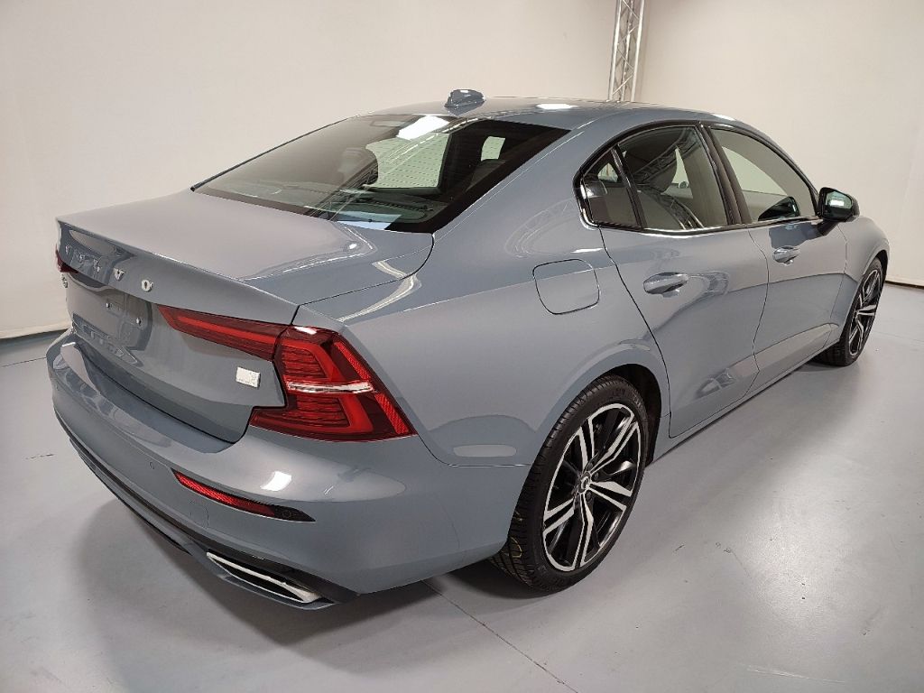 Volvo S60 R Design Recharge Plug-In Hybrid AWD T8 Twin