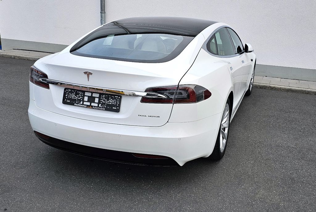 Tesla Model S Max