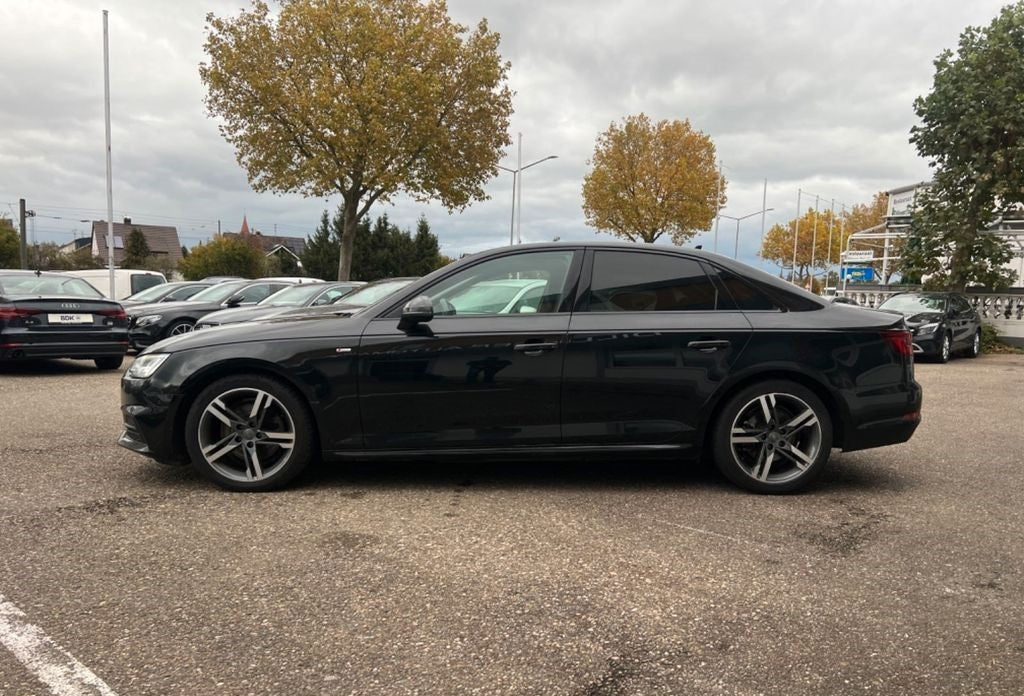 Audi A4 2.0 TDI Sedan S-line